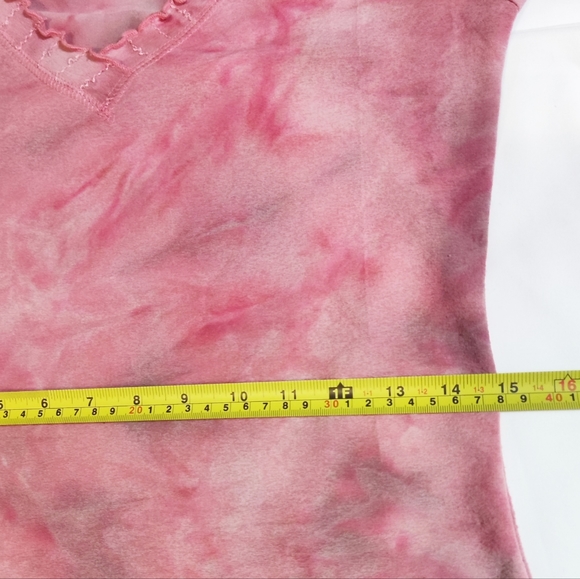 Sevengate pink vneck top - Picture 4 of 6